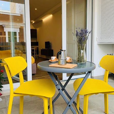 Apartamento Domus13-With Private Parking Bari Exterior foto