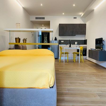 Apartamento Domus13-With Private Parking Bari Exterior foto