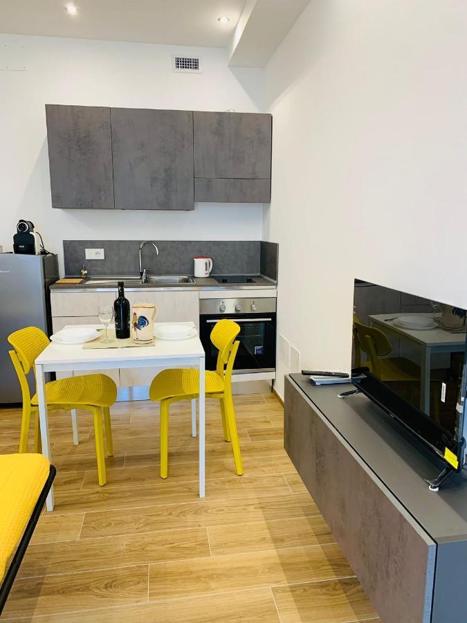 Apartamento Domus13-With Private Parking Bari Exterior foto
