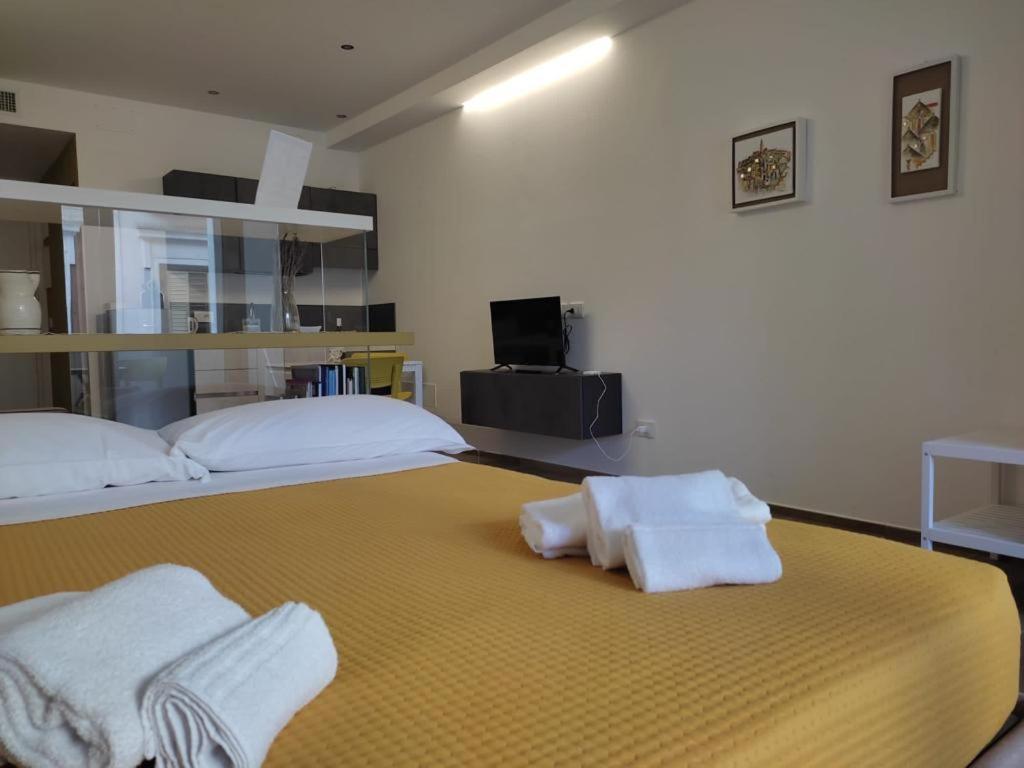 Apartamento Domus13-With Private Parking Bari Exterior foto
