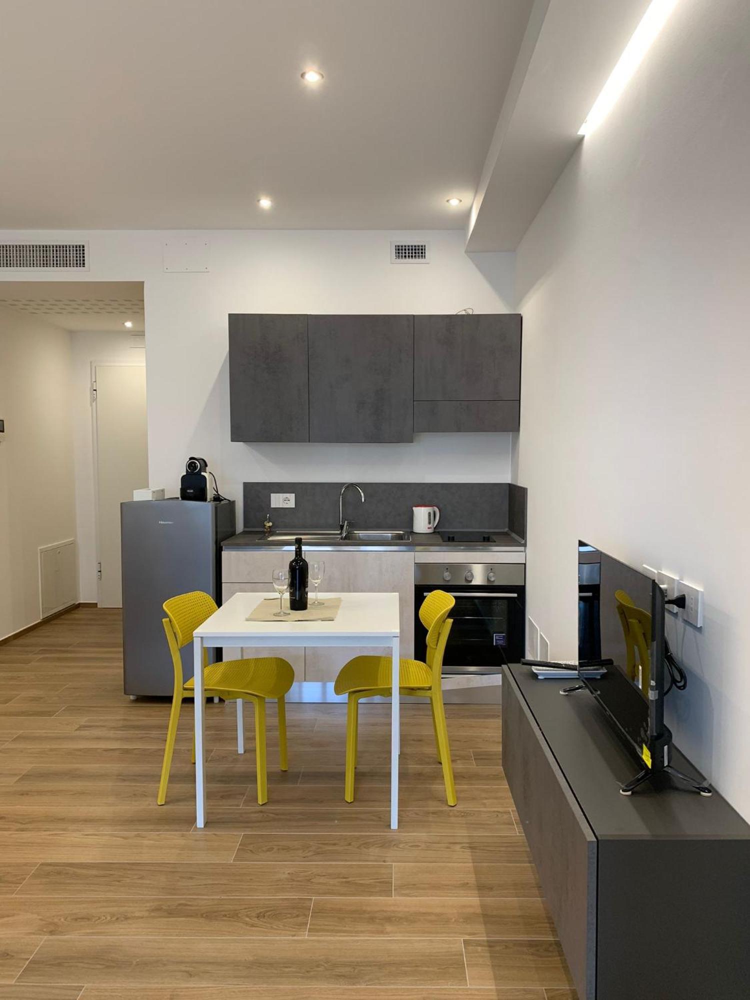 Apartamento Domus13-With Private Parking Bari Exterior foto